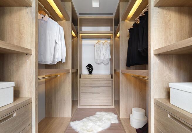 裝修衣帽間時(shí),這些細(xì)節(jié)千萬(wàn)要注意